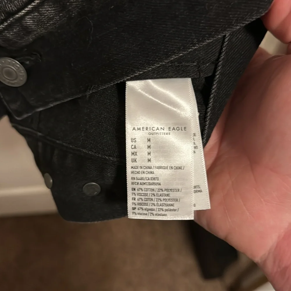 American Eagle Outfitters Black Lollapalooza Jean Jacket - Picture 4 of 4